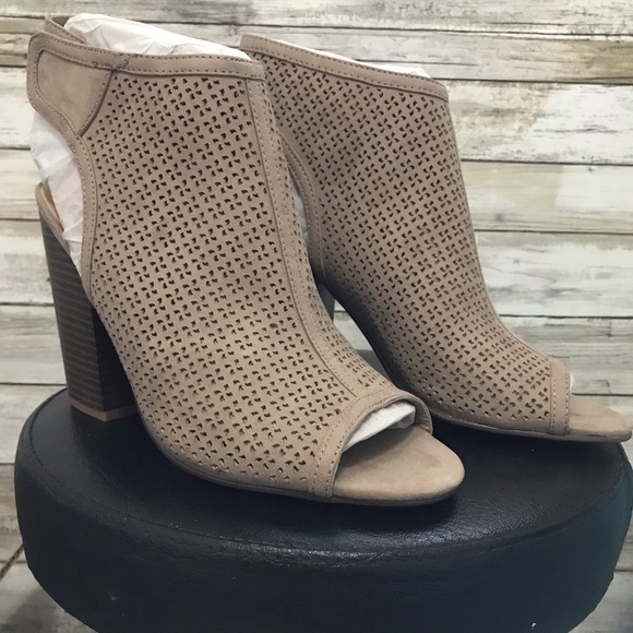 Indigo Rd. Women's Ibina Sandals - Picture 1 of 7